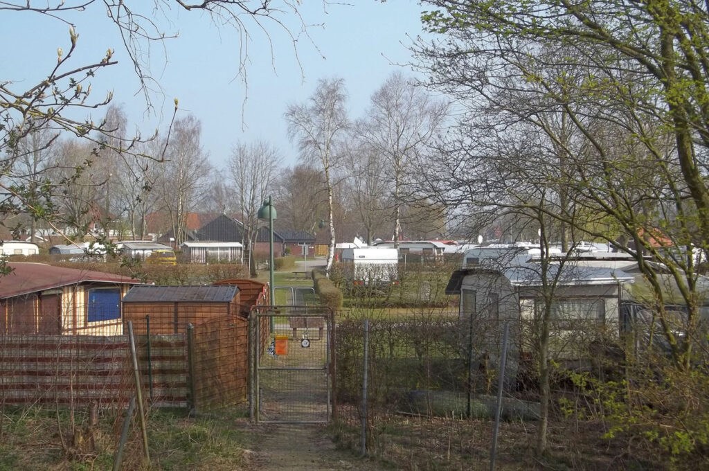 Blick auf den Campingplatz am Timmeler Meer
