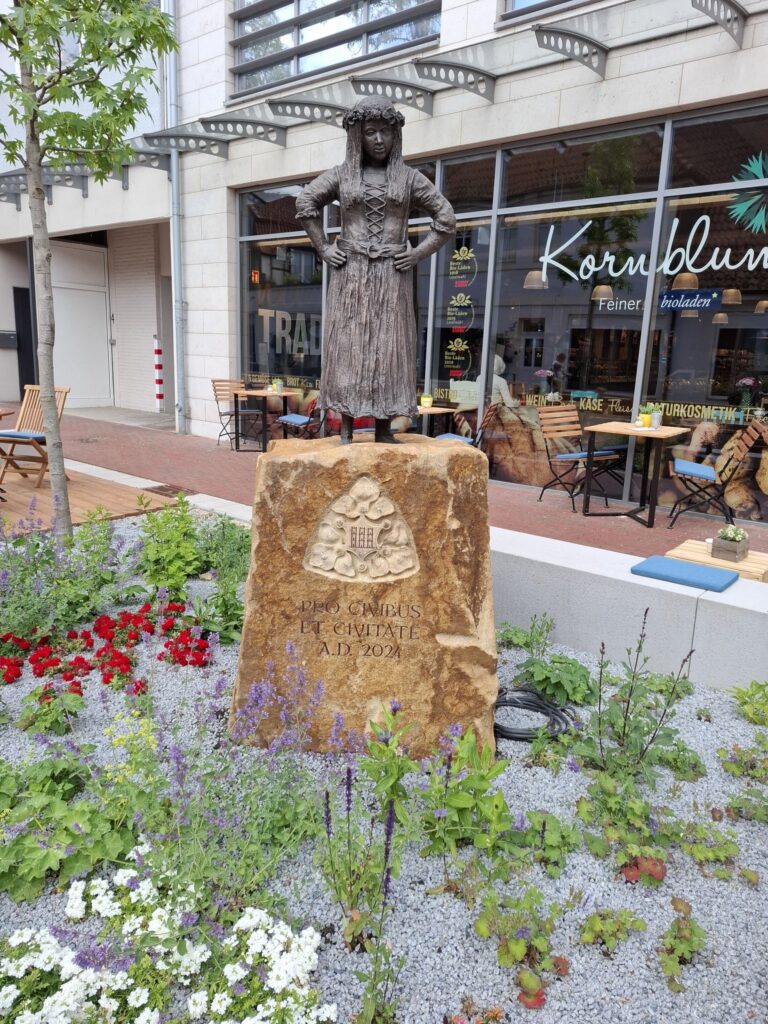 Mit der Statue wollen die Kivelinge nicht nur die Marketenderinnen würdigen.